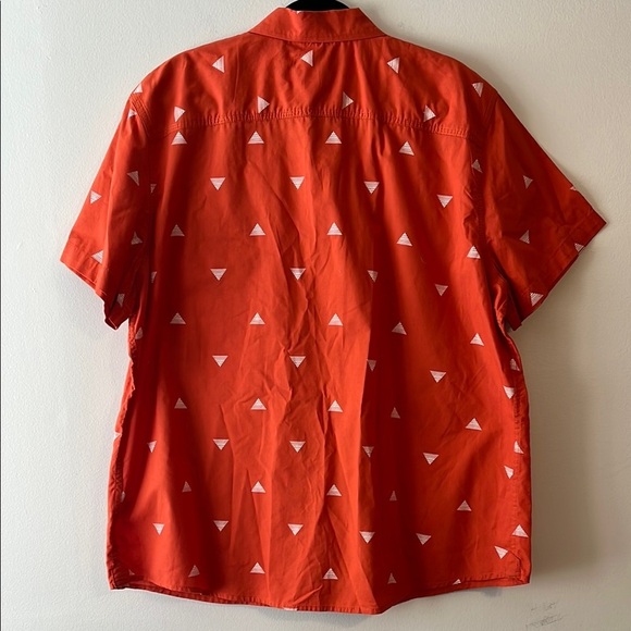 Roebuck & Co by Sears Quirky Retro Orange Casual Button Down White Triangles - Picture 6 of 6